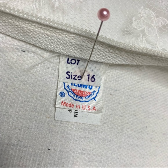 70s Wedding Gown - Picture 6 of 12